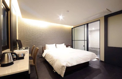Busanjin Hotel | Queens Hotel Seomyeon Busan
