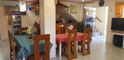 Lucap Hotel | Queenslander Hotel and Restaurant