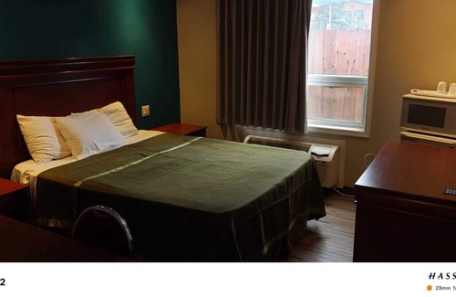 The Queensway Hotel | Queensway Motel