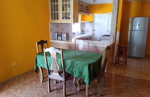 Ocho Rios House | Queste Ochi Town House