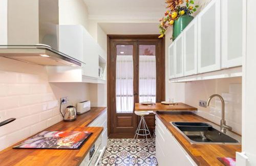 Encarnacion-Regina Apartment | Quevedo city center by Valcambre