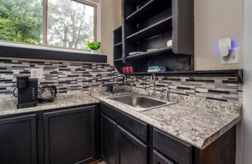 West Hyattsville Apartment | Quiet and Cozy - Comfortable Home in Takoma Park!.
