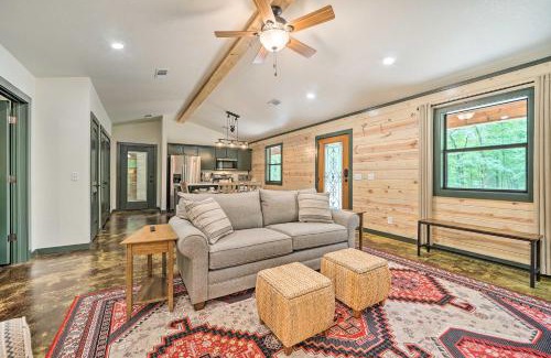 Broken Bow House | Quiet and Peaceful Hochatown Cabin with Hot Tub!