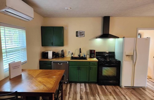 Lake Lynn Apartment | Quiet Apartment close to Town Center