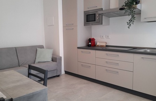 Savena Apartment | Quiet Apartment - TWA