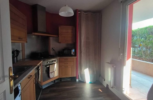 Malbosc Apartment | Quiet apartment with large terrace