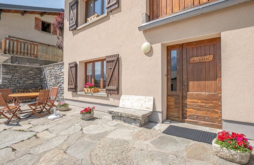 Aussois Apartment | Quiet apartment with terrace, near slopes, pets allowed