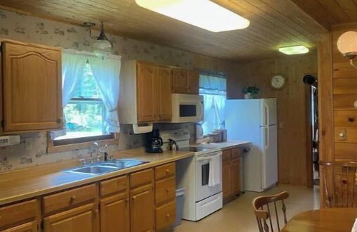 Iron Mountain Cabin | Quiet Cabin in the UP