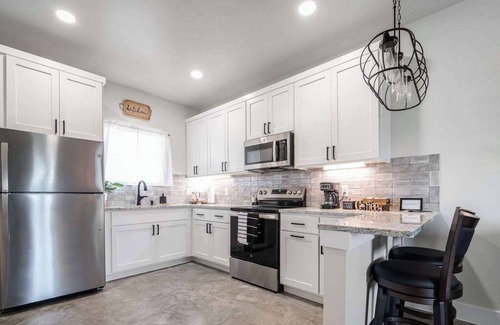 Fredericksburg House | Quiet Casita with Hot Tub six Min from Downtown