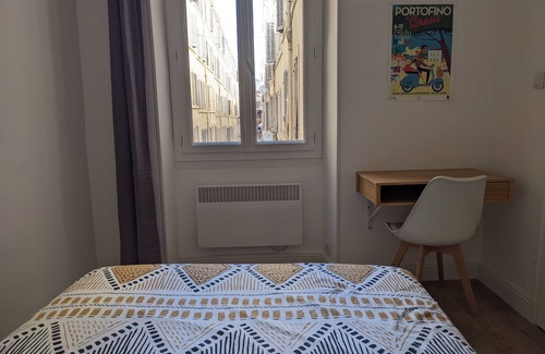 Saint-Lazare Apartment | Quiet, charming and bright, 2 steps from the shopping center and the old port.