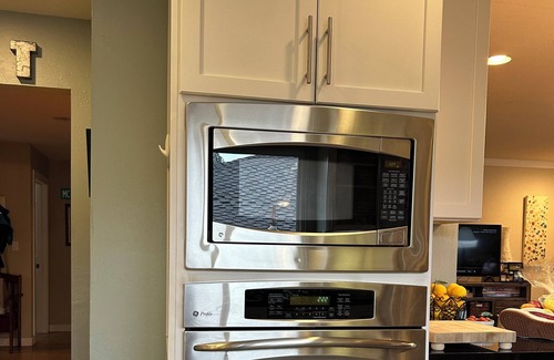San Bruno House | Quiet convenient 3-bedroom home San Bruno close to SFO.location!