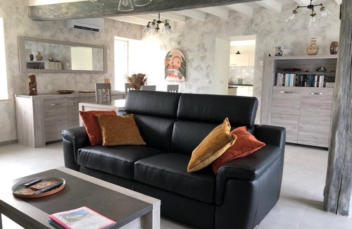 Gracay House | Quiet Country House - Pets accepted.