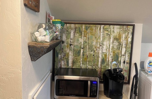 Springfield Apartment | Quiet & cozy loft apartment only minutes to downtown Springfield and U of O.