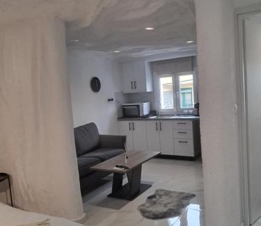 Agios Pavlos Apartment | Quiet cute flat close to center