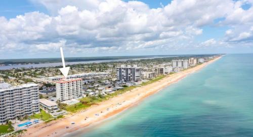 Seawinds Condo Apartment | Quiet direct oceanfront 2 bed 2 bath condo w/pool