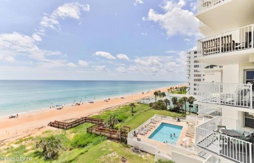 Seawinds Condo Apartment | Quiet direct oceanfront 2 bed 2 bath condo w/pool