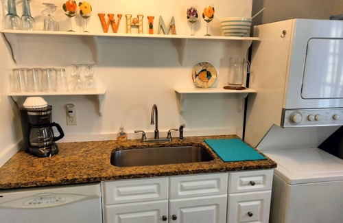 Amelia City Apartment | Quiet Duplex. Walking distance to the Famous Amelia Concours d`Elegance