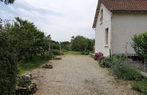 Saint-Pourcain-sur-Sioule House | Quiet house 5 minutes from the town center. (2 nights minimum)