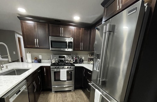 Northview House | Quiet GrandRapids Home Near lake. 8miles from downtown.