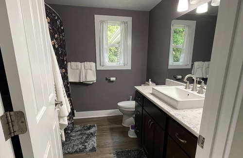 Northview House | Quiet GrandRapids Home Near lake. 8miles from downtown.