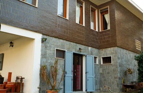 Trezzano sul Naviglio House | Quiet groundfloor garden apartment close to Milan - SMART WORKING, RELAX, BARBECUE, NETFLIX