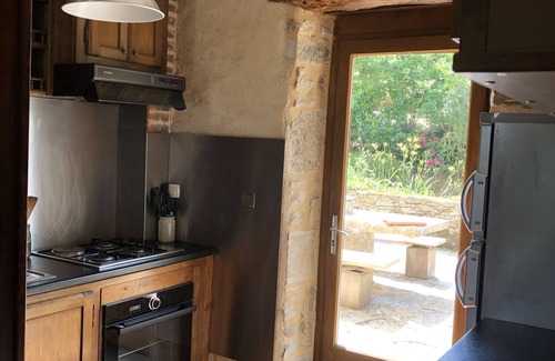 Vailhourles House | Quiet house with private, secure swimming pool heated from June to September