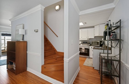 Westminster House | Quiet Lake Front Oasis