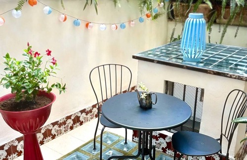 Rione VII Regola Apartment | Quiet Piazza Navona Apartment with Courtyard Patio, Lift & Rooftop Views