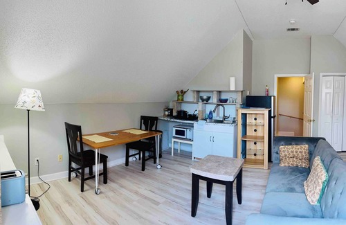 Savannah Apartment | Quiet&Safe Loft, SAV Southside, Georgia Southern, Hospital, Gulfstream & Airport