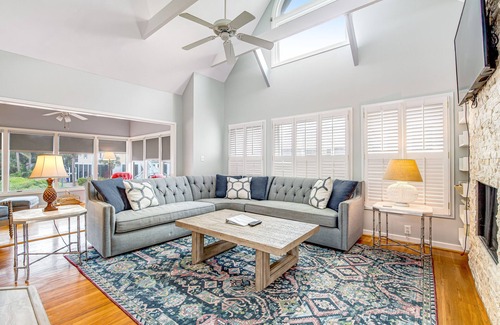 Isle of Palms House | Quiet Sea Oats home steps from the beach w/ community pool