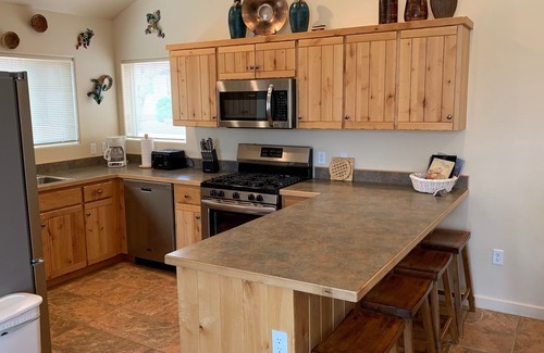 Moab South Valley House | Quiet & Spacious Rim Village Townhome, Views, 2 King Beds, Community Pool/Spa