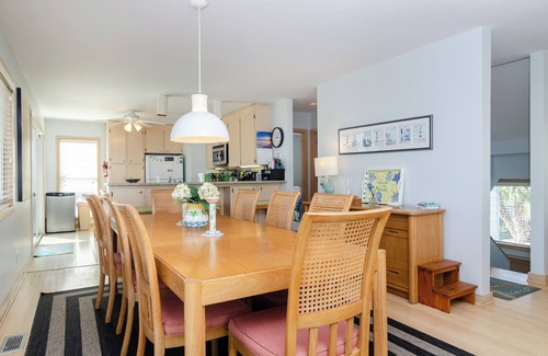 Wrightsville Beach House | Quiet Townhome Steps to Ocean!