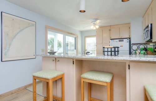 Wrightsville Beach House | Quiet Townhome Steps to Ocean!