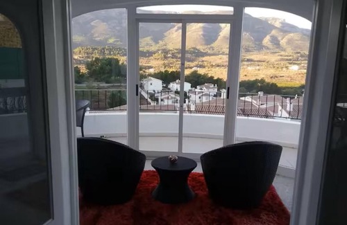 Orba Villa | Quiet Villa with amazing mountain views