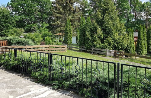Zeulenroda-Triebes House | Quietly located bungalow with a view of the dam