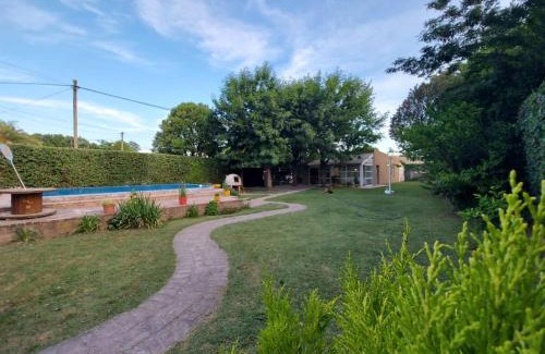 Mercedes House | Quinta a metros del Parque Municipal y La Antigua Pulpería