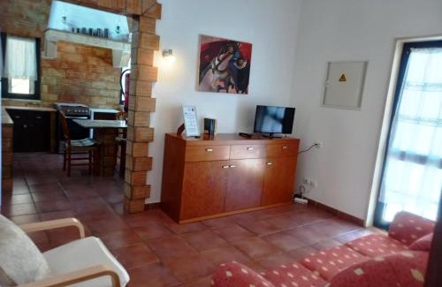 Alfarrobeira House | Quinta das AVES - Apartamento T2 com Piscina Comum