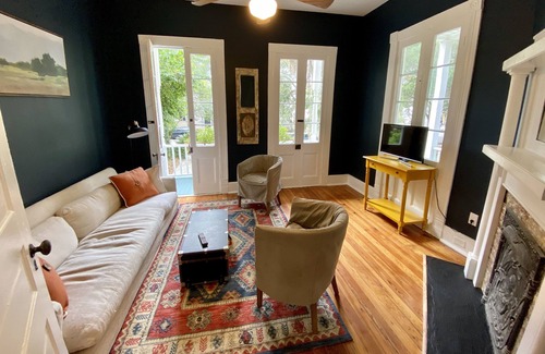 Harleston Village House | Quintessential Charleston Charm on Queen St