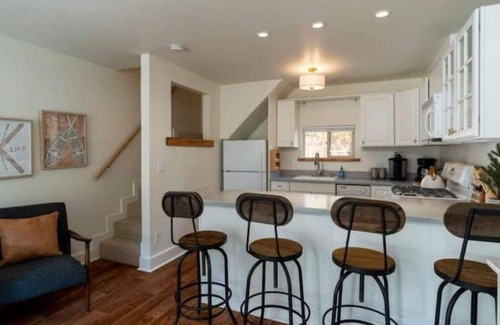 Ketchum House | Quintessential Mountain Condo-Minutes from Slopes and downtown