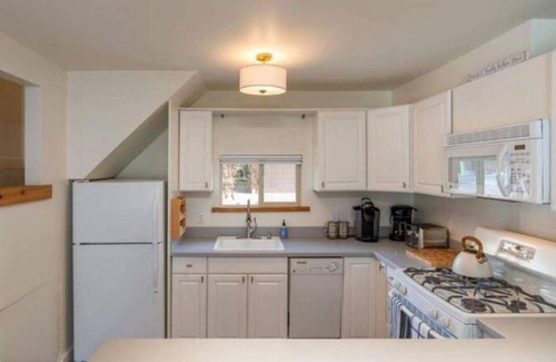 Ketchum House | Quintessential Mountain Condo-Minutes from Slopes and downtown
