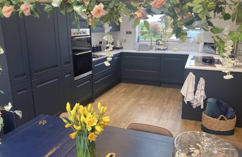 Herne Bay House | Quirky bungalow on coastal walk with distant sea views. Fully secure garden.