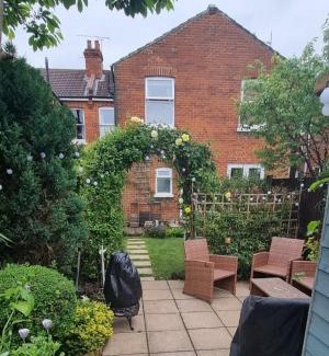 Eastleigh House | Quirky Victorian three bedroom house