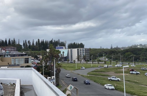 Berea Apartment | Quite, secure , private accommodation. Close to beach front and amenities