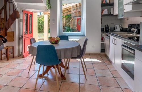 Hennebont House | RÉF 398 - HENNEBONT maison de ville de caractère avec jardinet et patio