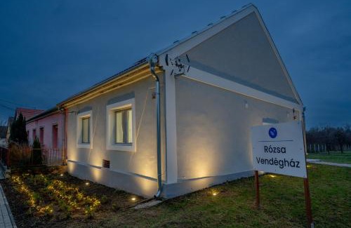 Kastelyosdombo Apartment | Rózsa Vendégház