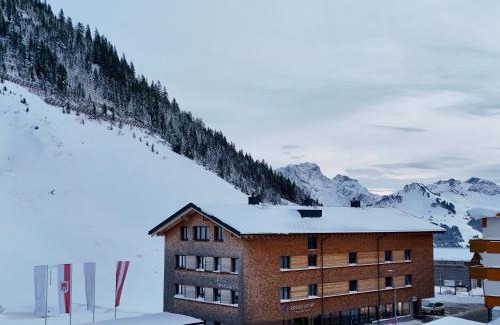 Faschina Apartment | Rössle Appartements und Sport Rössle Skiverleih & Sportgeschäft