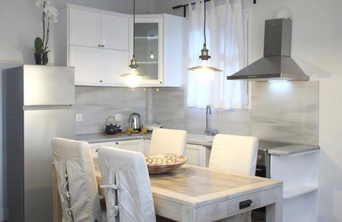 Asprogerakata Villa | R 1455 Big Villa with Fireplace, Garden View & Soundproof Windows.