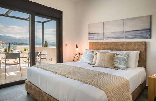 Lixouri Villa | R 1479 Vatsa K2 with Garden View, Sea view & Welcome Drink.