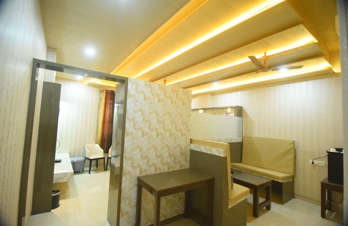 Davanagere Hotel | R Empire Revtree