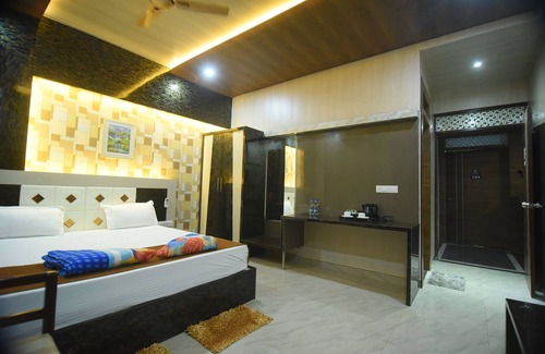 Davanagere Hotel | R Empire Revtree